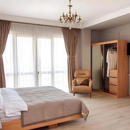 Tbilisi Mare Hotel Екстериор снимка