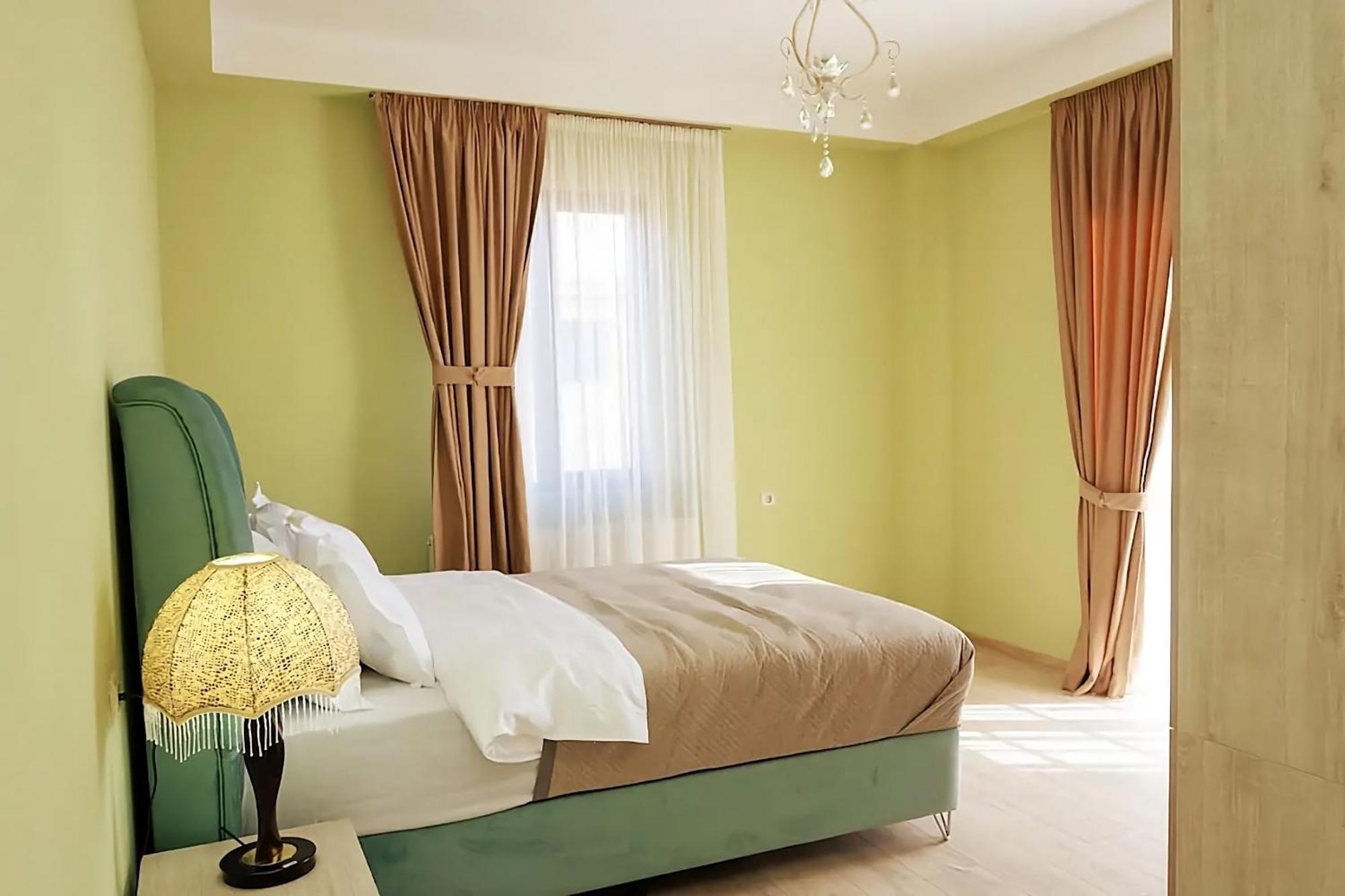 Tbilisi Mare Hotel Екстериор снимка