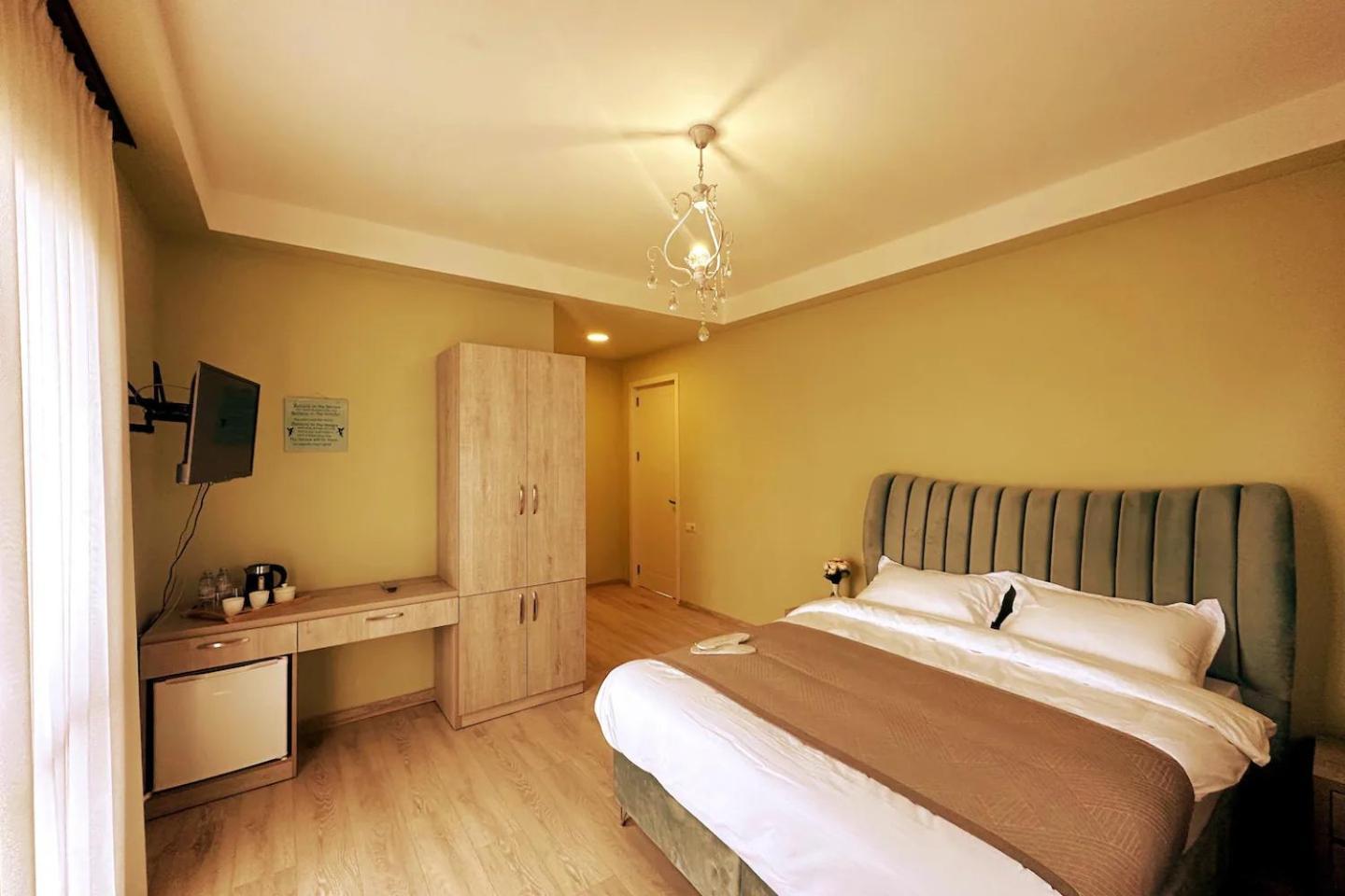 Tbilisi Mare Hotel Екстериор снимка