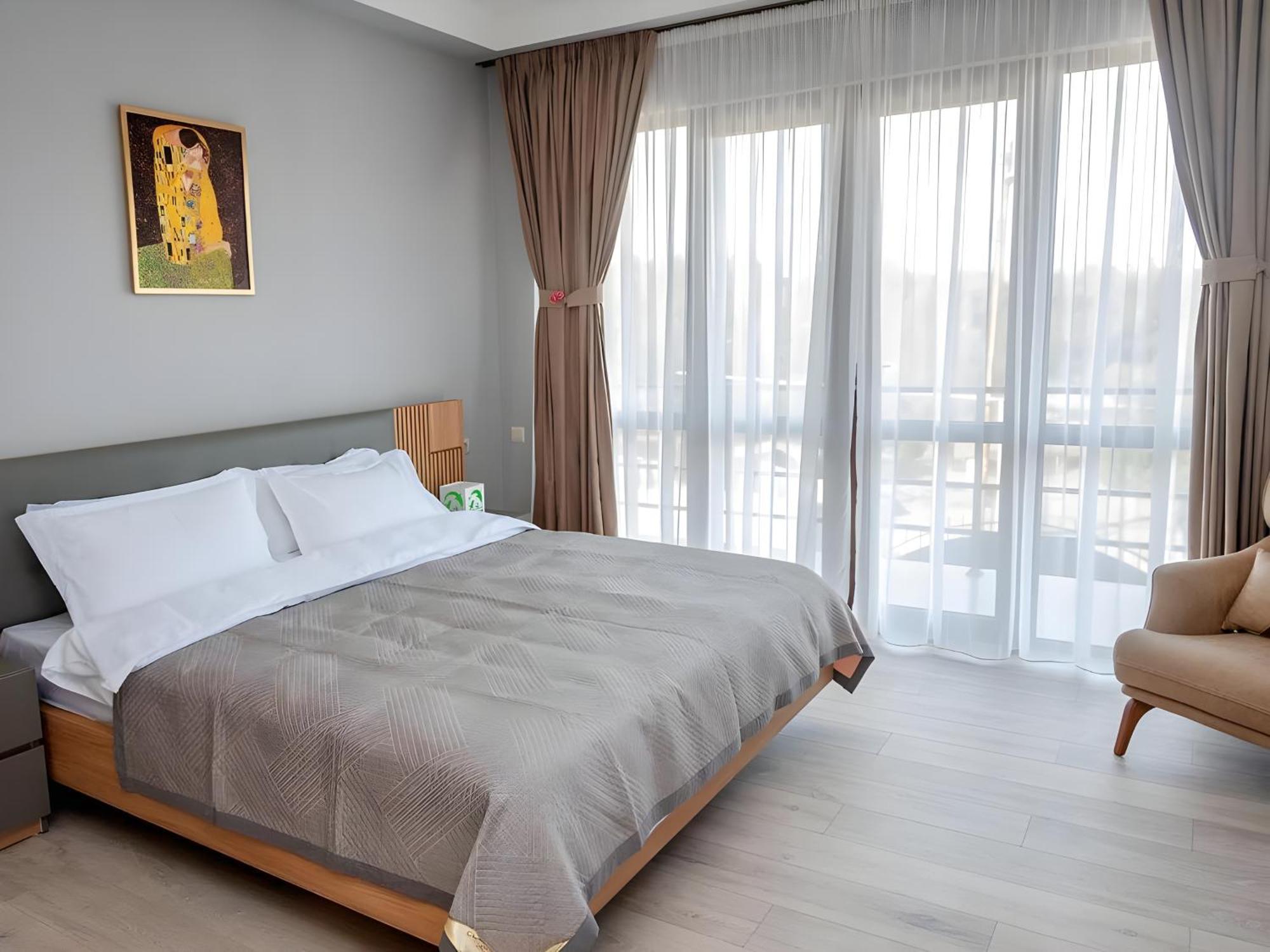 Tbilisi Mare Hotel Екстериор снимка