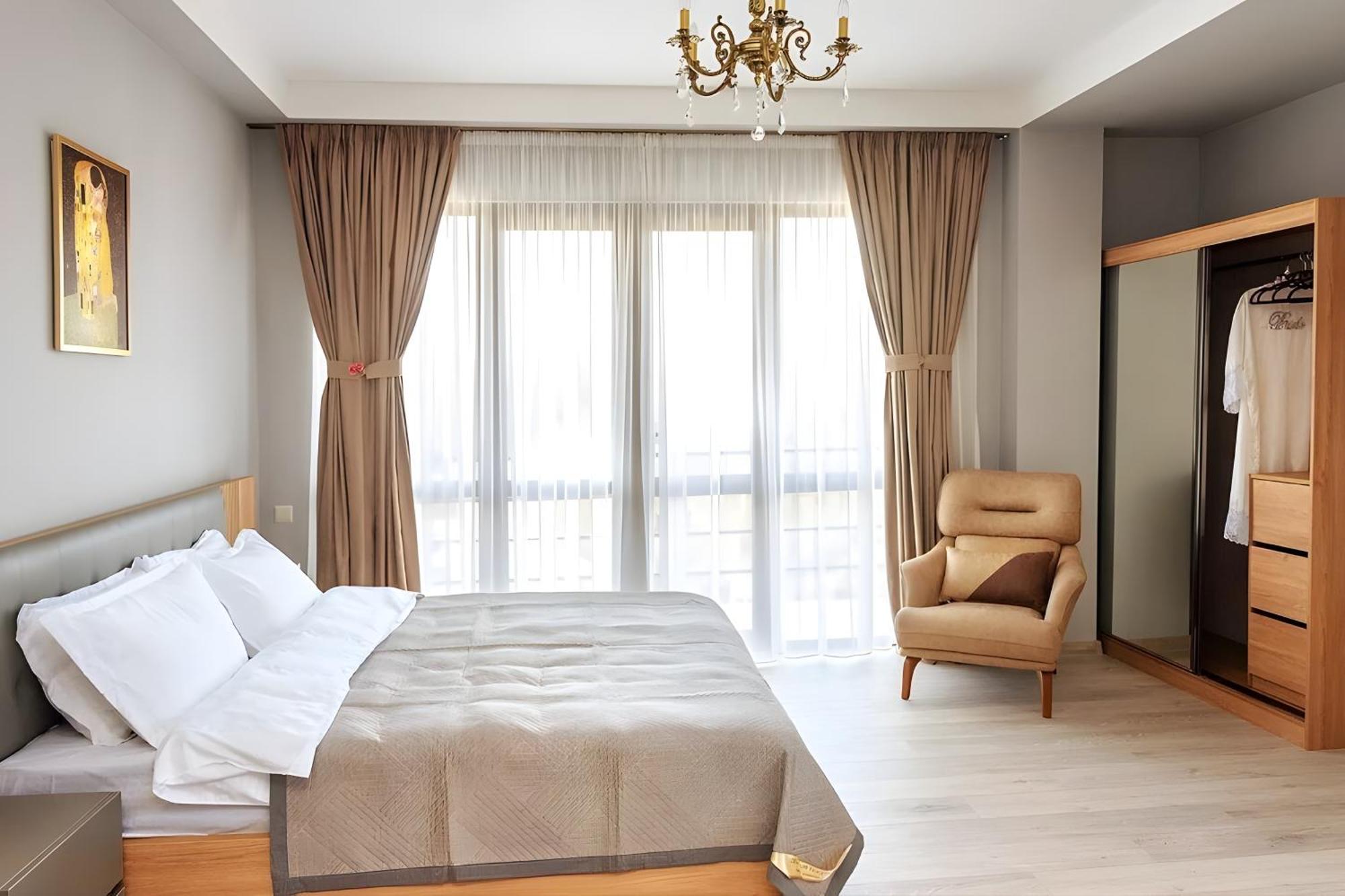 Tbilisi Mare Hotel Екстериор снимка